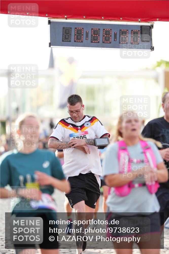 12.06.2026 - Holstenköstenlauf LAZAROV Photography http://msf.ph/oto/9738623 12.06.2026 19:58:29 Laufen 3057, 3136, 3205, 3422, 3791, 4126, 4130, 4705 meine-sportfotos.de