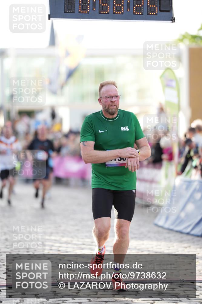 12.06.2026 - Holstenköstenlauf LAZAROV Photography http://msf.ph/oto/9738632 12.06.2026 19:58:25 Laufen 3136, 3180, 3205, 3791, 3887, 4130, 4577, 4705 meine-sportfotos.de