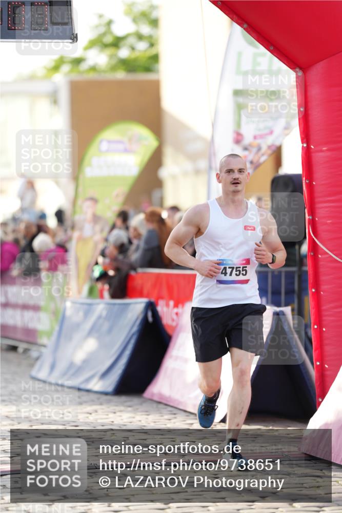 12.06.2026 - Holstenköstenlauf LAZAROV Photography http://msf.ph/oto/9738651 12.06.2026 19:58:06 Laufen 3078, 3824, 4578, 4755 meine-sportfotos.de