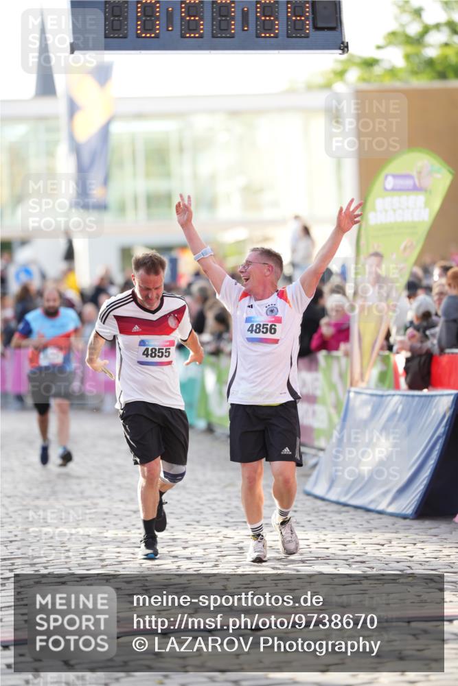 12.06.2026 - Holstenköstenlauf LAZAROV Photography http://msf.ph/oto/9738670 12.06.2026 19:57:53 Laufen 3063, 3104, 3411, 3417, 3534, 3753, 4855, 4856 meine-sportfotos.de