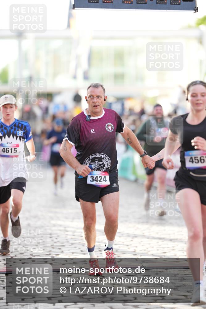 12.06.2026 - Holstenköstenlauf LAZAROV Photography http://msf.ph/oto/9738684 12.06.2026 19:57:40 Laufen 3170, 3423, 3424, 3511, 3760, 4275, 4372, 4562, 4615 meine-sportfotos.de