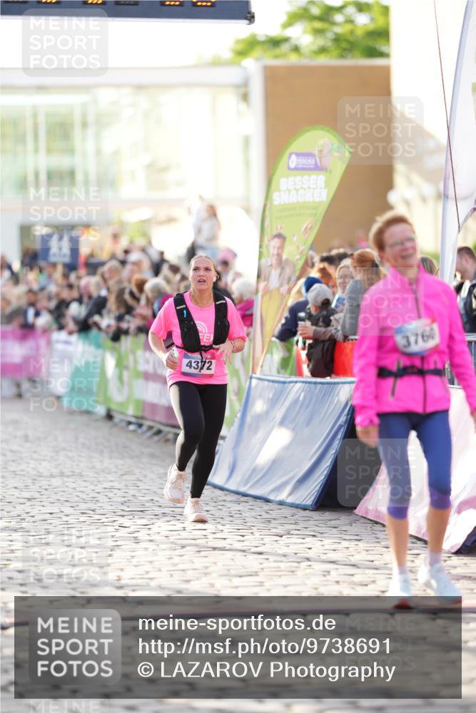 12.06.2026 - Holstenköstenlauf LAZAROV Photography http://msf.ph/oto/9738691 12.06.2026 19:57:35 Laufen 3760, 3977, 3979, 3991, 4372, 4562 meine-sportfotos.de