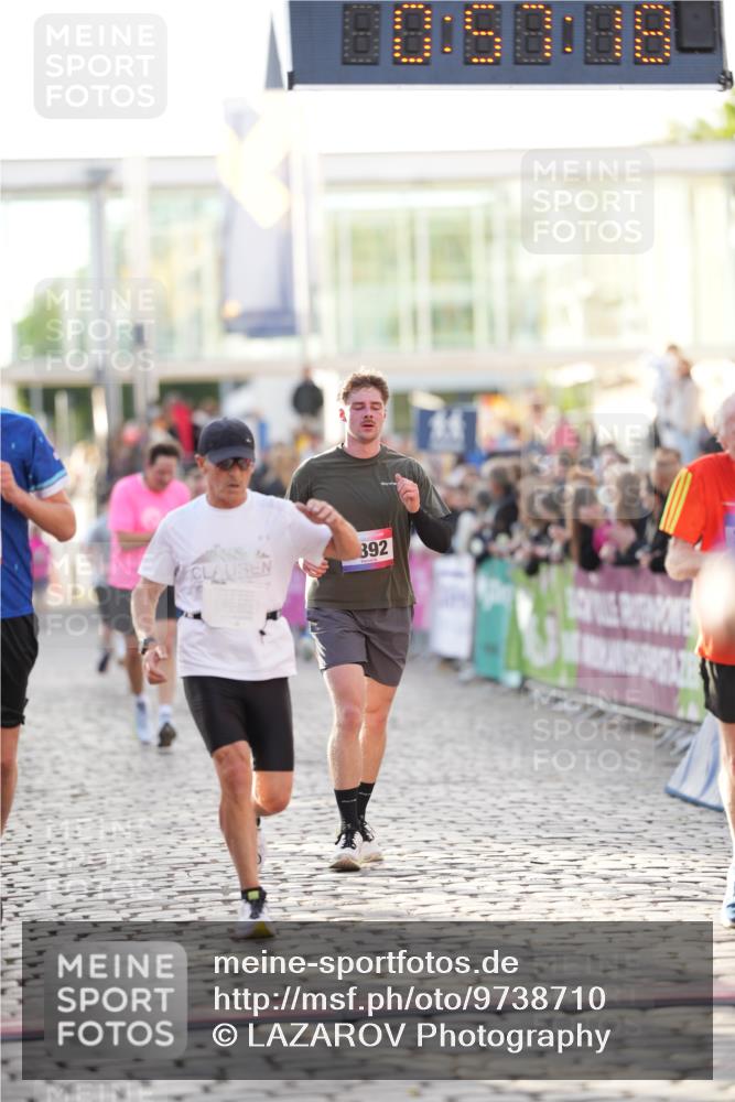 12.06.2026 - Holstenköstenlauf LAZAROV Photography http://msf.ph/oto/9738710 12.06.2026 19:57:17 Laufen 3260, 3396, 3862, 3892, 3911, 4088, 4189, 4443, 4802 meine-sportfotos.de