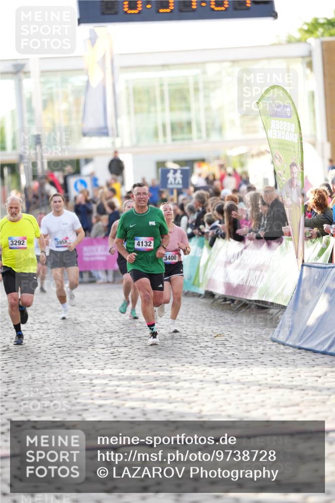 12.06.2026 - Holstenköstenlauf LAZAROV Photography http://msf.ph/oto/9738728 12.06.2026 19:57:04 Laufen 3133, 3256, 3292, 3400, 4132, 4891 meine-sportfotos.de