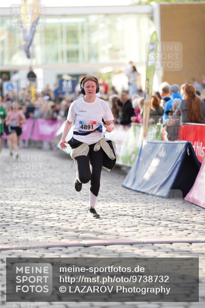 12.06.2026 - Holstenköstenlauf LAZAROV Photography http://msf.ph/oto/9738732 12.06.2026 19:57:01 Laufen 4891 meine-sportfotos.de