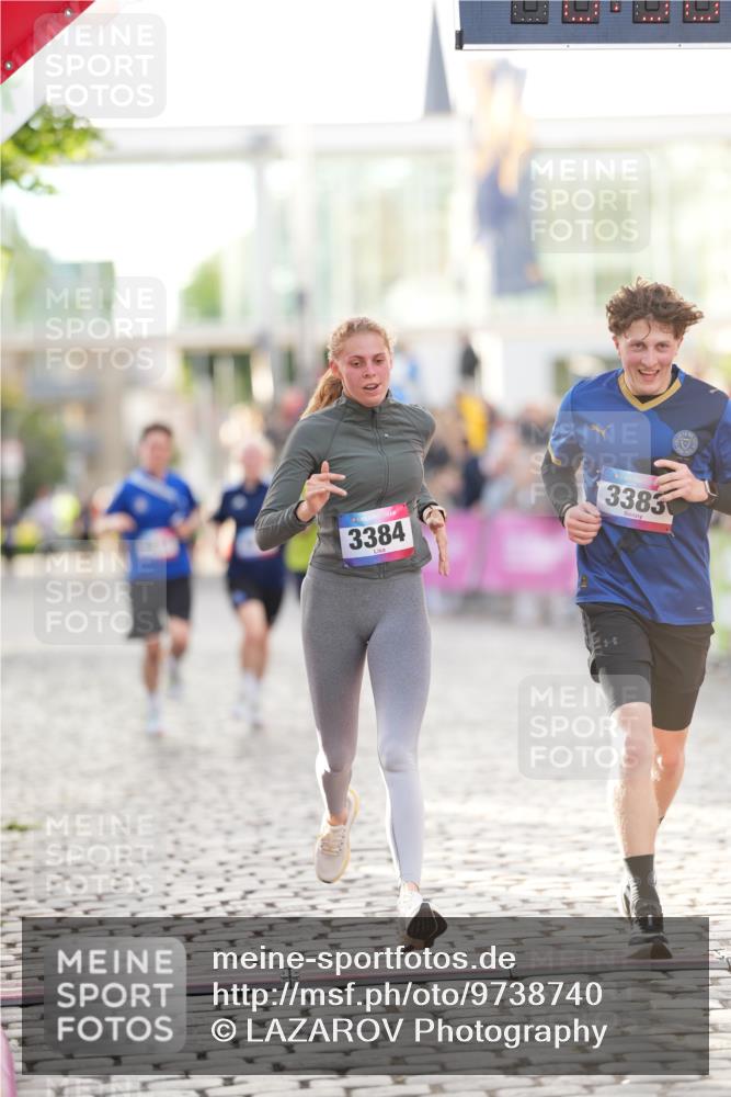 12.06.2026 - Holstenköstenlauf LAZAROV Photography http://msf.ph/oto/9738740 12.06.2026 19:56:50 Laufen 3355, 3383, 3384, 3561, 3919, 4554, 4814, 4815, 4928 meine-sportfotos.de