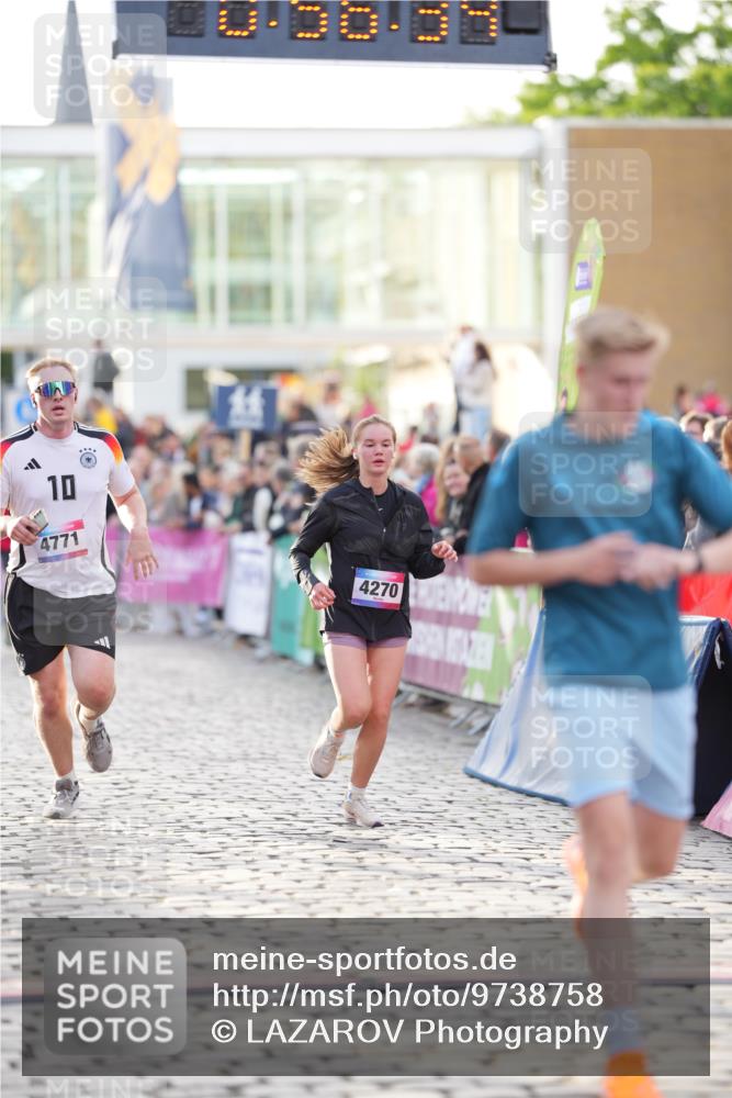 12.06.2026 - Holstenköstenlauf LAZAROV Photography http://msf.ph/oto/9738758 12.06.2026 19:56:33 Laufen 3160, 3397, 3767, 3890, 4270, 4771 meine-sportfotos.de