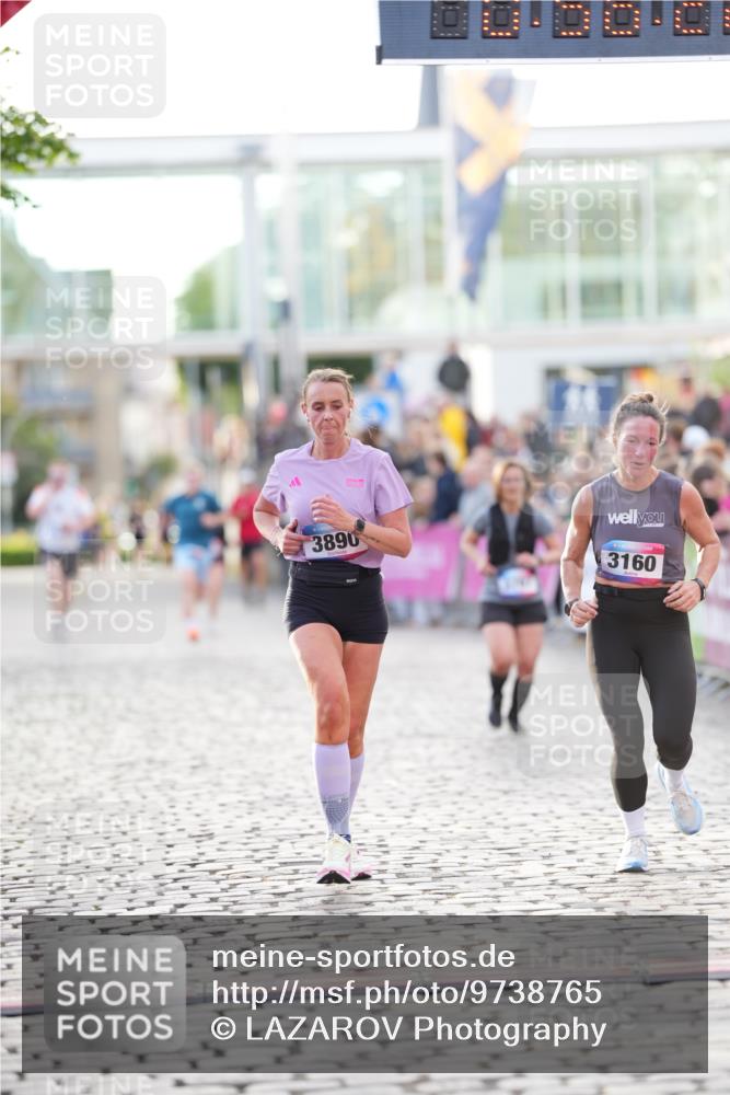 12.06.2026 - Holstenköstenlauf LAZAROV Photography http://msf.ph/oto/9738765 12.06.2026 19:56:27 Laufen 3160, 3242, 3767, 3890 meine-sportfotos.de