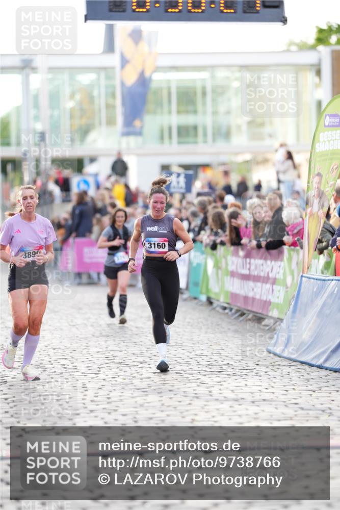 12.06.2026 - Holstenköstenlauf LAZAROV Photography http://msf.ph/oto/9738766 12.06.2026 19:56:26 Laufen 3160, 3242, 3767, 3890 meine-sportfotos.de