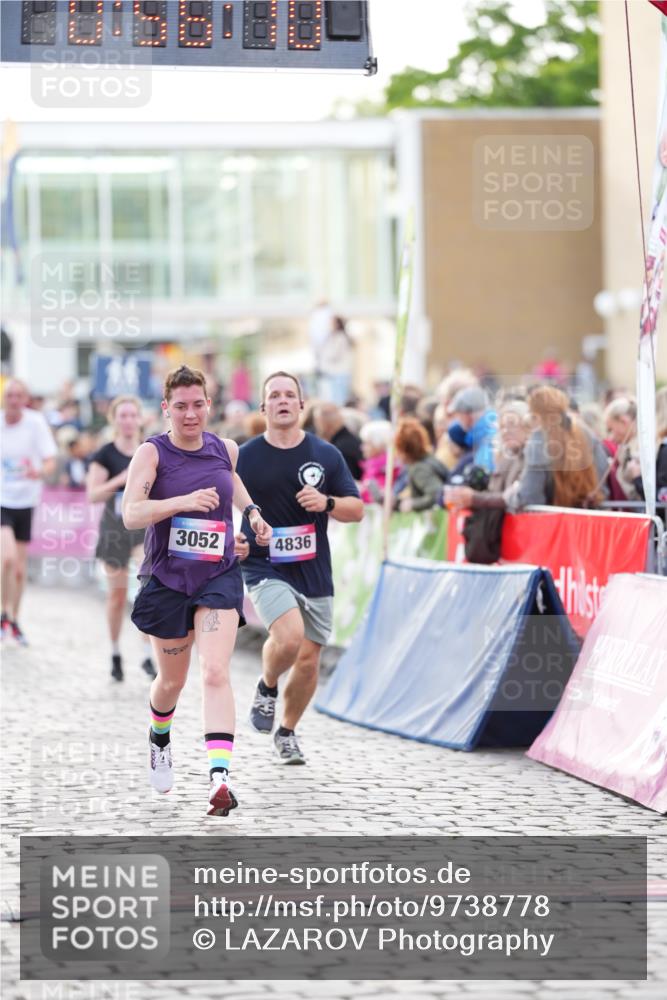 12.06.2026 - Holstenköstenlauf LAZAROV Photography http://msf.ph/oto/9738778 12.06.2026 19:56:09 Laufen 3052, 3070, 3080, 3483, 3597, 3718, 4606, 4836, 4926 meine-sportfotos.de