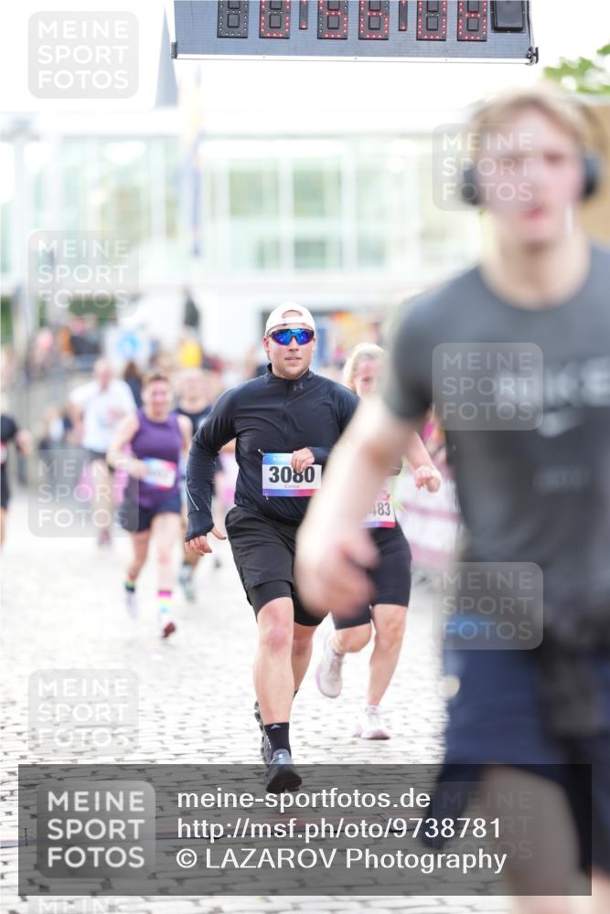 12.06.2026 - Holstenköstenlauf LAZAROV Photography http://msf.ph/oto/9738781 12.06.2026 19:56:07 Laufen 3052, 3080, 3483, 4606, 4836, 4926 meine-sportfotos.de
