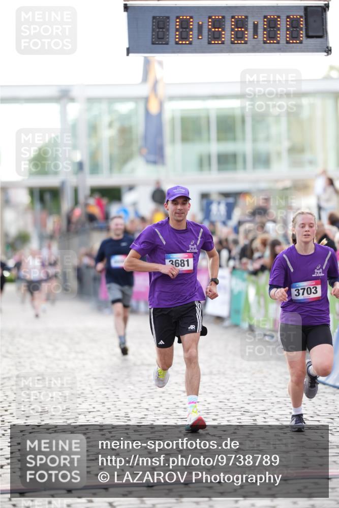 12.06.2026 - Holstenköstenlauf LAZAROV Photography http://msf.ph/oto/9738789 12.06.2026 19:56:00 Laufen 3681, 3703, 4606 meine-sportfotos.de