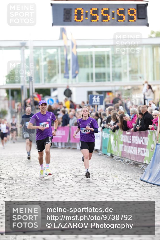 12.06.2026 - Holstenköstenlauf LAZAROV Photography http://msf.ph/oto/9738792 12.06.2026 19:55:58 Laufen 3681, 3703 meine-sportfotos.de