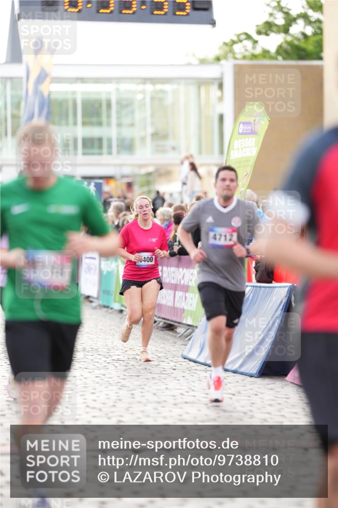 12.06.2026 - Holstenköstenlauf LAZAROV Photography http://msf.ph/oto/9738810 12.06.2026 19:55:38 Laufen 3519, 3668, 3924, 4158, 4400, 4416, 4712 meine-sportfotos.de