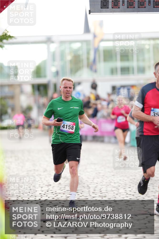 12.06.2026 - Holstenköstenlauf LAZAROV Photography http://msf.ph/oto/9738812 12.06.2026 19:55:37 Laufen 3283, 3519, 3668, 3924, 4158, 4400, 4416, 4712 meine-sportfotos.de