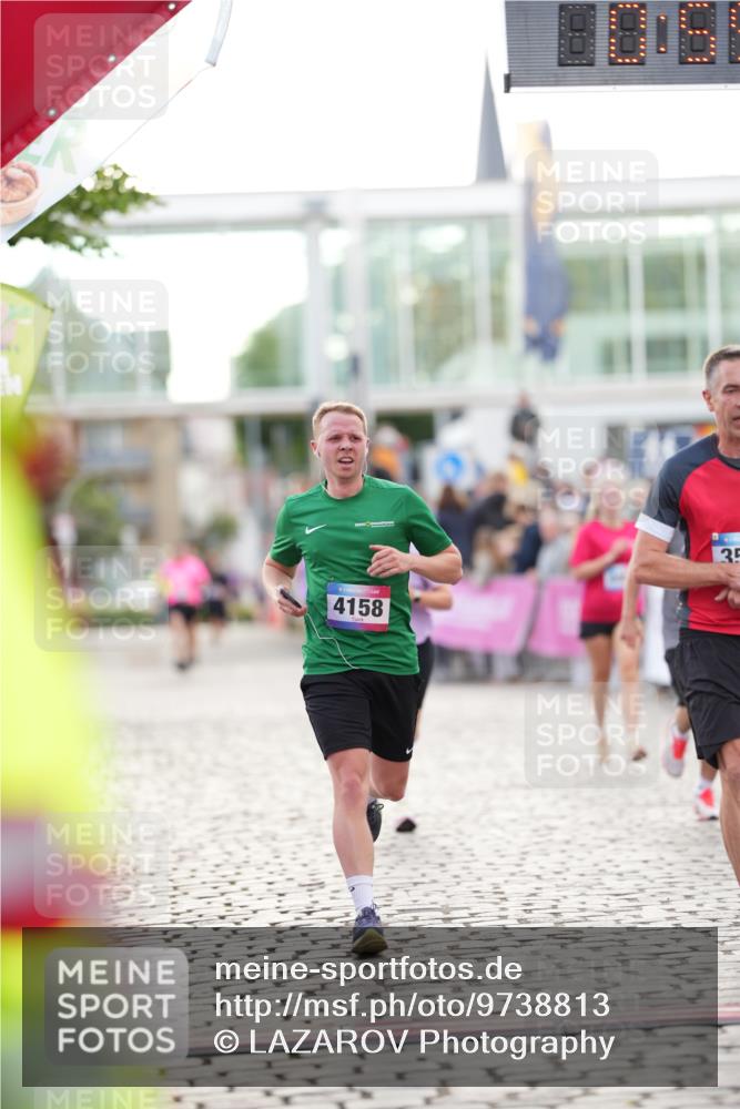 12.06.2026 - Holstenköstenlauf LAZAROV Photography http://msf.ph/oto/9738813 12.06.2026 19:55:37 Laufen 3283, 3519, 3668, 3924, 4158, 4400, 4416, 4712 meine-sportfotos.de