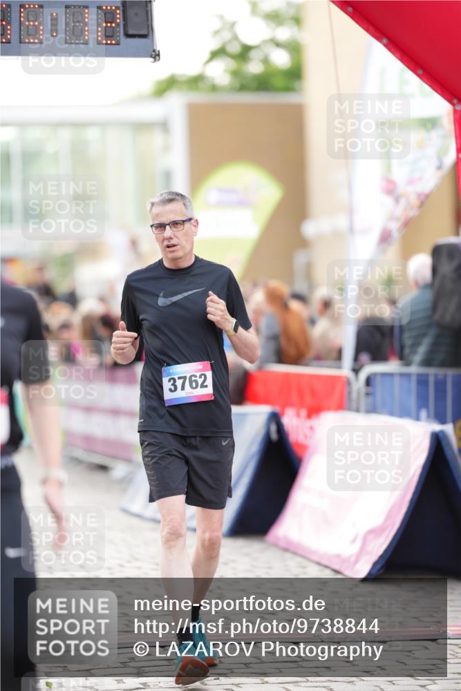 12.06.2026 - Holstenköstenlauf LAZAROV Photography http://msf.ph/oto/9738844 12.06.2026 19:55:11 Laufen 3368, 3762, 3914, 4241, 4544 meine-sportfotos.de