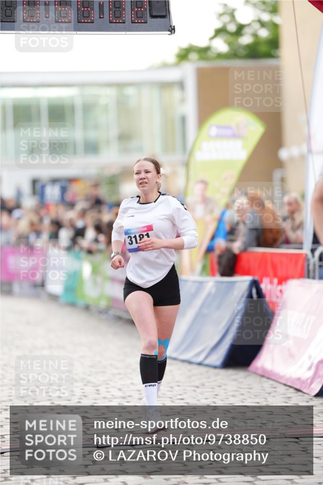 12.06.2026 - Holstenköstenlauf LAZAROV Photography http://msf.ph/oto/9738850 12.06.2026 19:55:01 Laufen 3164, 3181, 3569 meine-sportfotos.de