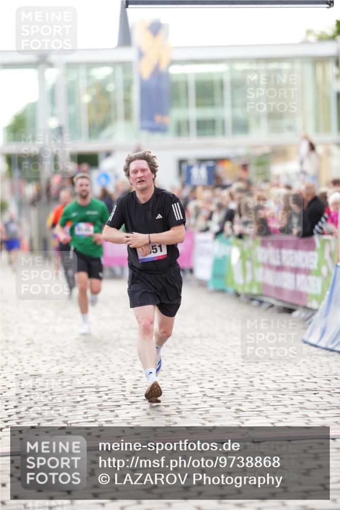 12.06.2026 - Holstenköstenlauf LAZAROV Photography http://msf.ph/oto/9738868 12.06.2026 19:54:47 Laufen 3007, 3053, 4144, 4145, 4551, 4600 meine-sportfotos.de