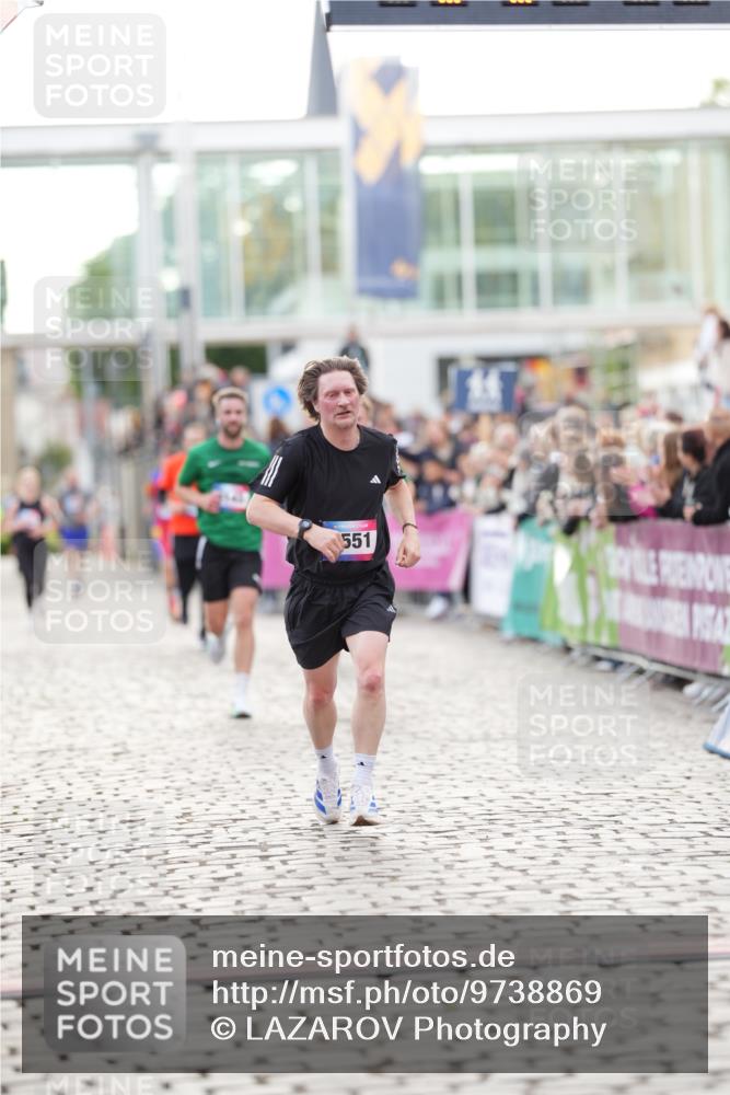 12.06.2026 - Holstenköstenlauf LAZAROV Photography http://msf.ph/oto/9738869 12.06.2026 19:54:47 Laufen 3007, 3053, 4144, 4145, 4551, 4600 meine-sportfotos.de