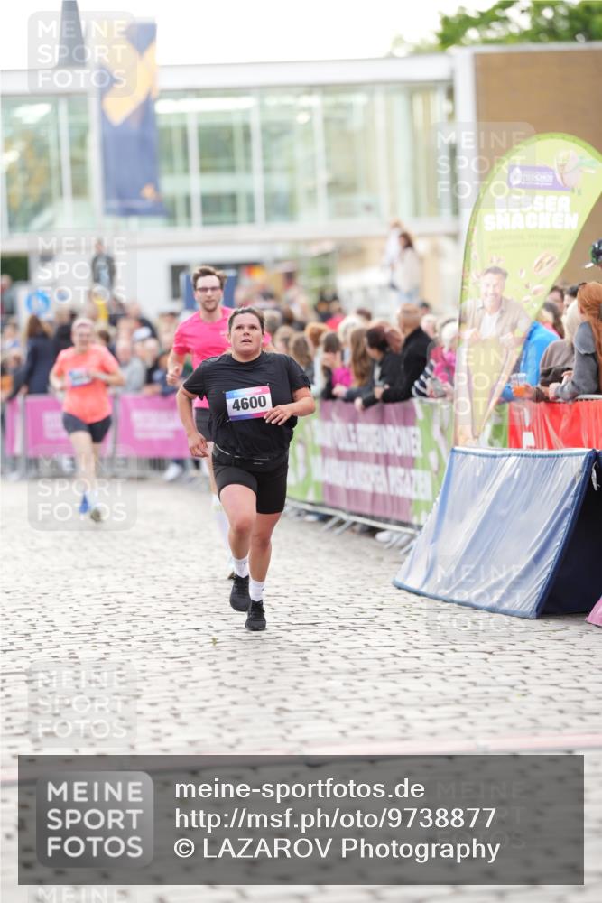 12.06.2026 - Holstenköstenlauf LAZAROV Photography http://msf.ph/oto/9738877 12.06.2026 19:54:41 Laufen 3007, 3618, 4600 meine-sportfotos.de