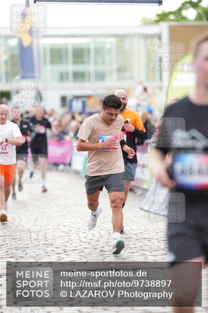 12.06.2026 - Holstenköstenlauf LAZAROV Photography http://msf.ph/oto/9738897 12.06.2026 19:54:18 Laufen 3142, 3187, 3249, 3810, 3891, 4258, 4593, 4812, 4840 meine-sportfotos.de