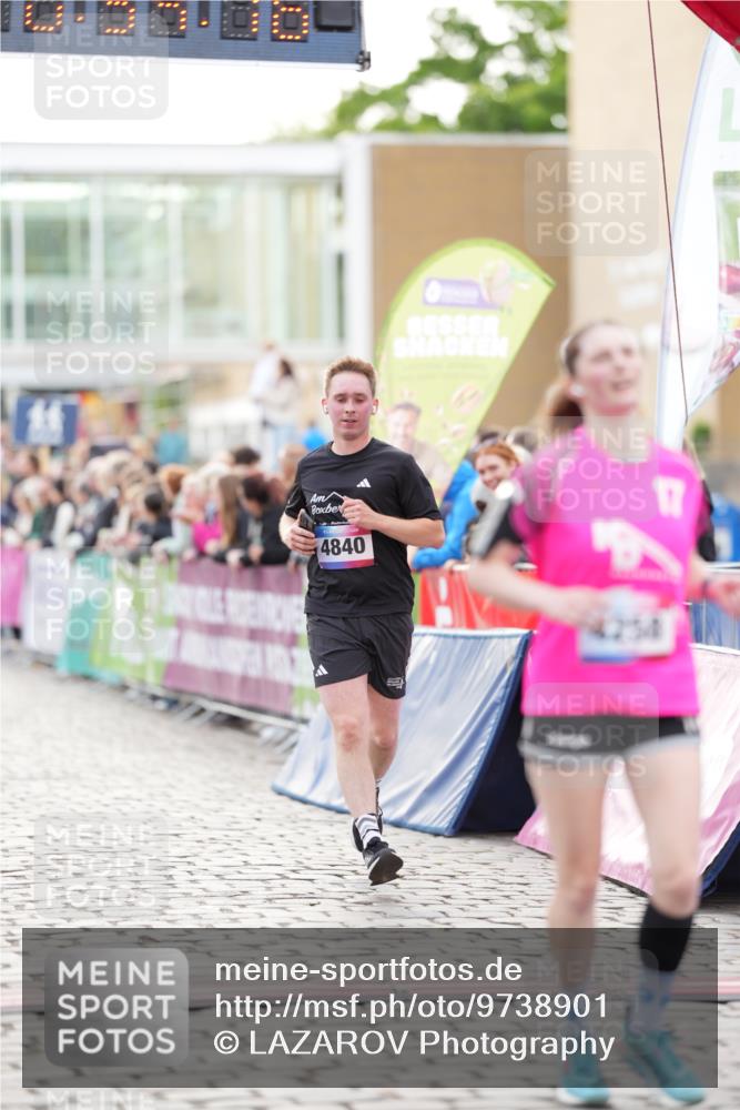 12.06.2026 - Holstenköstenlauf LAZAROV Photography http://msf.ph/oto/9738901 12.06.2026 19:54:15 Laufen 3142, 3187, 4258, 4593, 4812, 4840 meine-sportfotos.de