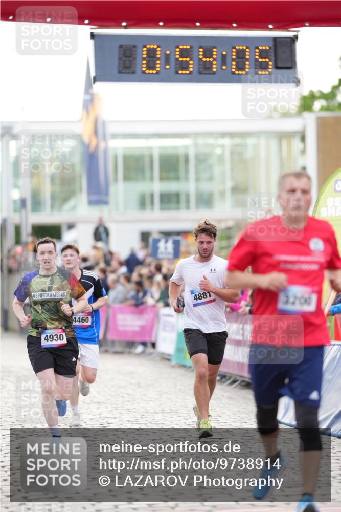 12.06.2026 - Holstenköstenlauf LAZAROV Photography http://msf.ph/oto/9738914 12.06.2026 19:54:04 Laufen 3084, 3200, 3918, 4460, 4881, 4930 meine-sportfotos.de
