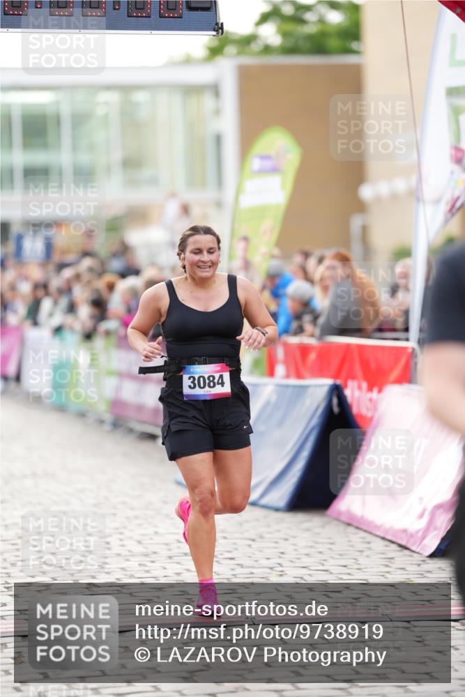 12.06.2026 - Holstenköstenlauf LAZAROV Photography http://msf.ph/oto/9738919 12.06.2026 19:53:58 Laufen 3084, 3474, 3670, 3716, 3717, 3918, 4829 meine-sportfotos.de
