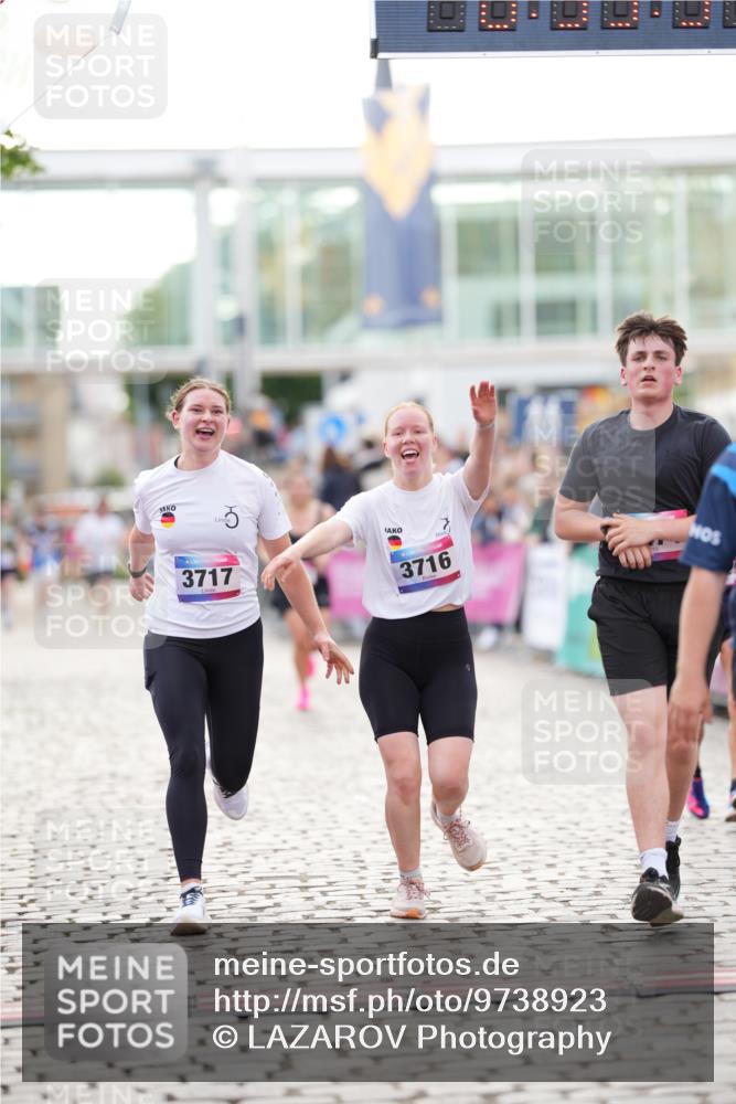 12.06.2026 - Holstenköstenlauf LAZAROV Photography http://msf.ph/oto/9738923 12.06.2026 19:53:53 Laufen 3342, 3474, 3670, 3716, 3717, 3976, 4197, 4721, 4829 meine-sportfotos.de