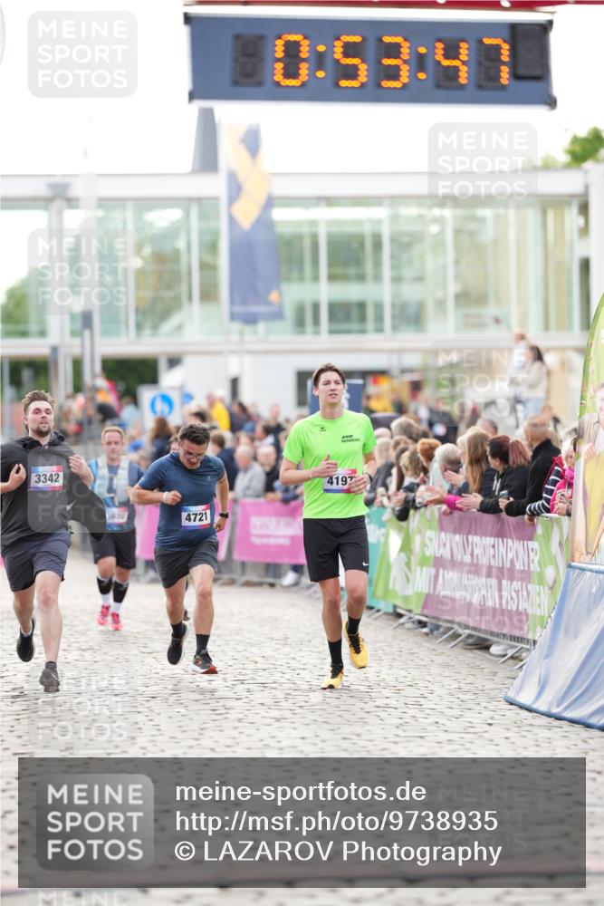 12.06.2026 - Holstenköstenlauf LAZAROV Photography http://msf.ph/oto/9738935 12.06.2026 19:53:46 Laufen 3147, 3342, 3733, 3755, 4197, 4721 meine-sportfotos.de