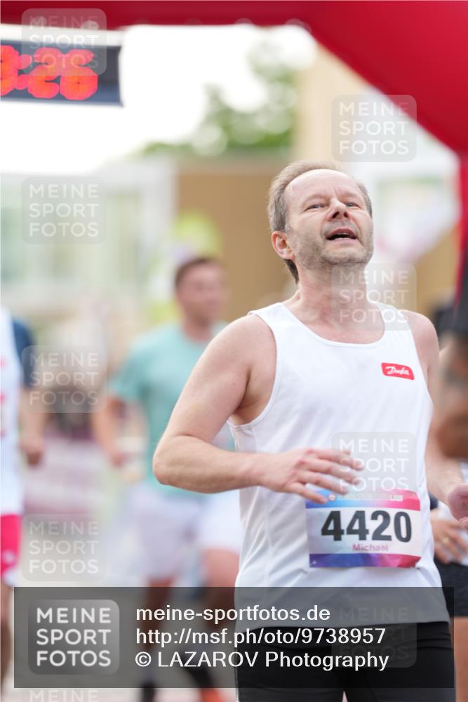 12.06.2026 - Holstenköstenlauf LAZAROV Photography http://msf.ph/oto/9738957 12.06.2026 19:53:26 Laufen 3455, 3593, 3759, 4157, 4237, 4420, 4425, 4444, 4582, 4754, 4806 meine-sportfotos.de