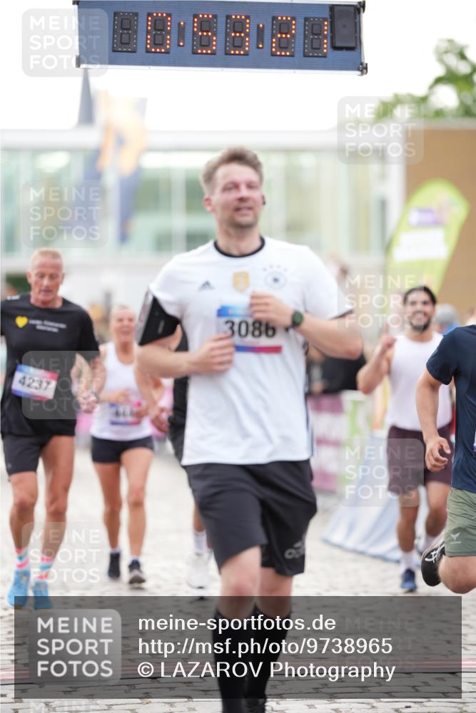 12.06.2026 - Holstenköstenlauf LAZAROV Photography http://msf.ph/oto/9738965 12.06.2026 19:53:20 Laufen 3086, 4157, 4178, 4187, 4237, 4411, 4420, 4444, 4582, 4806 meine-sportfotos.de
