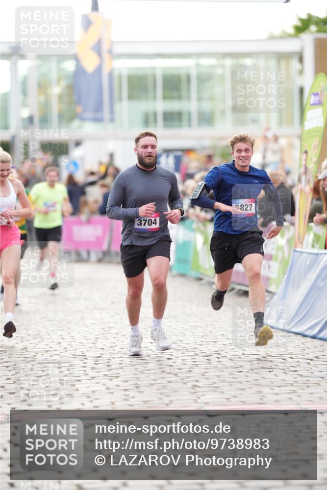 12.06.2026 - Holstenköstenlauf LAZAROV Photography http://msf.ph/oto/9738983 12.06.2026 19:53:06 Laufen 3095, 3215, 3349, 3449, 3595, 3827, 4417, 4865 meine-sportfotos.de