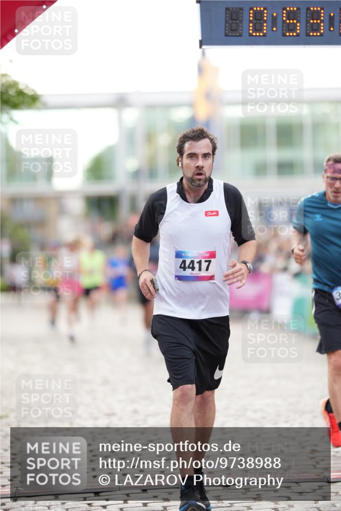 12.06.2026 - Holstenköstenlauf LAZAROV Photography http://msf.ph/oto/9738988 12.06.2026 19:53:03 Laufen 3349, 3449, 3595, 3827, 4417, 4430 meine-sportfotos.de