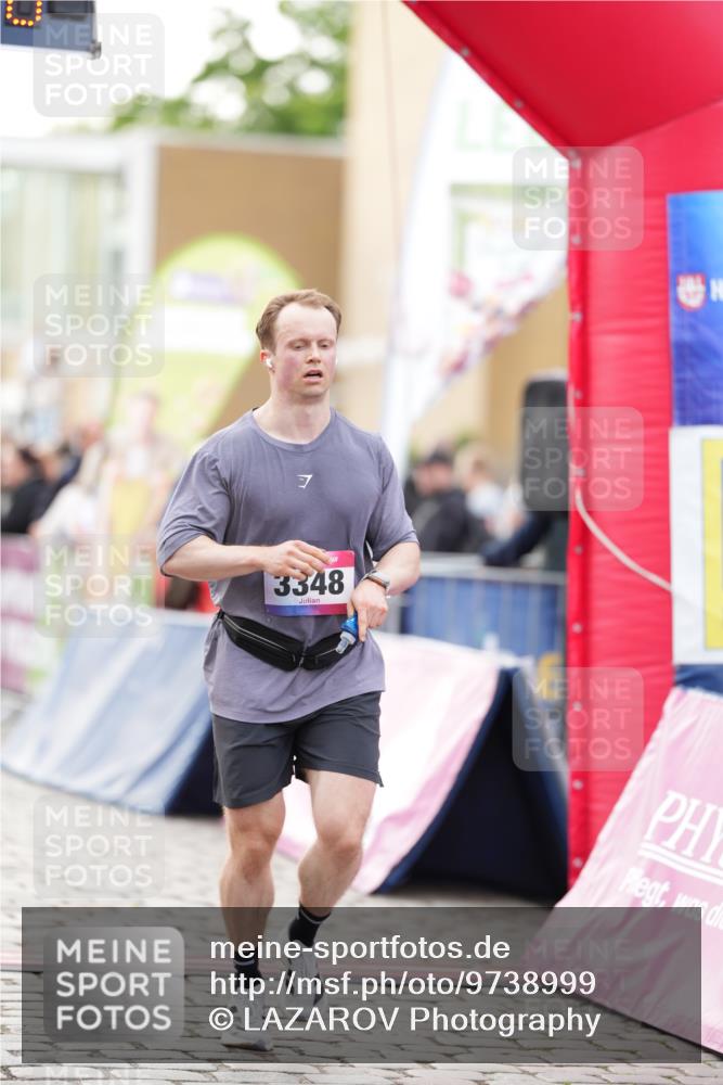 12.06.2026 - Holstenköstenlauf LAZAROV Photography http://msf.ph/oto/9738999 12.06.2026 19:52:56 Laufen 3120, 3348, 4424, 4430, 4583 meine-sportfotos.de