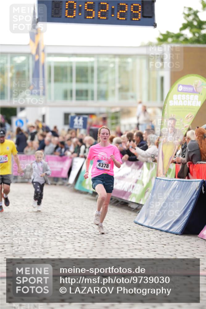12.06.2026 - Holstenköstenlauf LAZAROV Photography http://msf.ph/oto/9739030 12.06.2026 19:52:28 Laufen 3021, 4172, 4378 meine-sportfotos.de