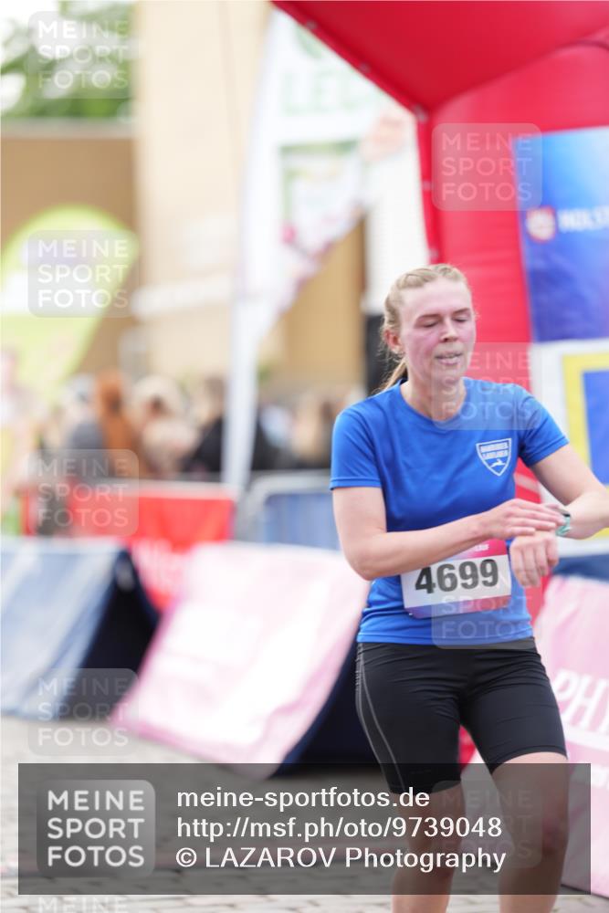 12.06.2026 - Holstenköstenlauf LAZAROV Photography http://msf.ph/oto/9739048 12.06.2026 19:52:07 Laufen 3550, 3671, 3758, 4699, 4794 meine-sportfotos.de