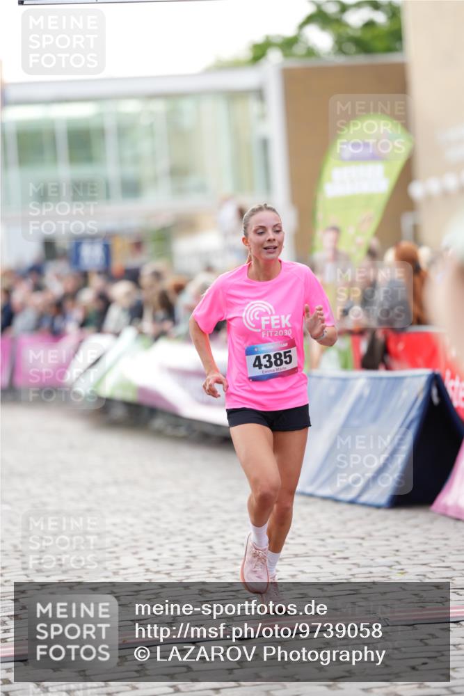 12.06.2026 - Holstenköstenlauf LAZAROV Photography http://msf.ph/oto/9739058 12.06.2026 19:51:58 Laufen 3849, 4385, 4794 meine-sportfotos.de
