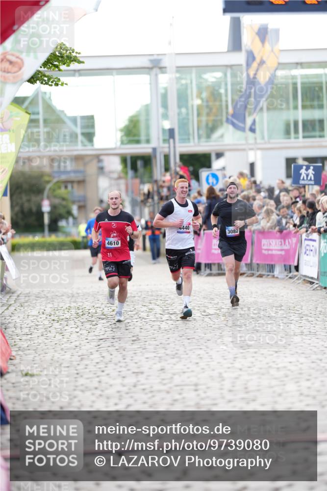 12.06.2026 - Holstenköstenlauf LAZAROV Photography http://msf.ph/oto/9739080 12.06.2026 19:51:35 Laufen 3082, 3236, 3341, 4440, 4610, 4883 meine-sportfotos.de