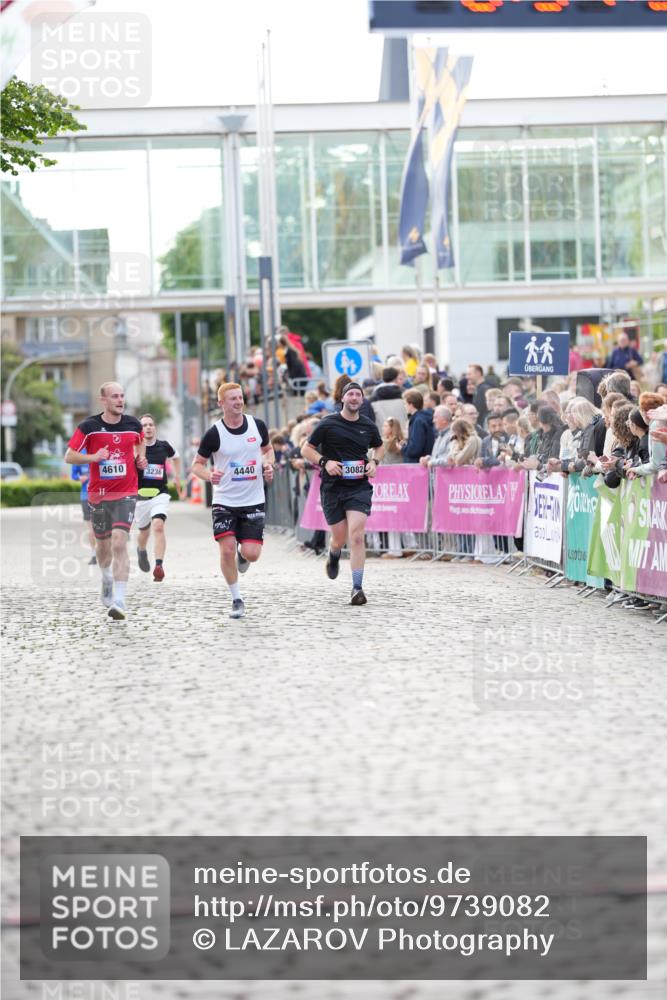 12.06.2026 - Holstenköstenlauf LAZAROV Photography http://msf.ph/oto/9739082 12.06.2026 19:51:34 Laufen 3341, 4883 meine-sportfotos.de