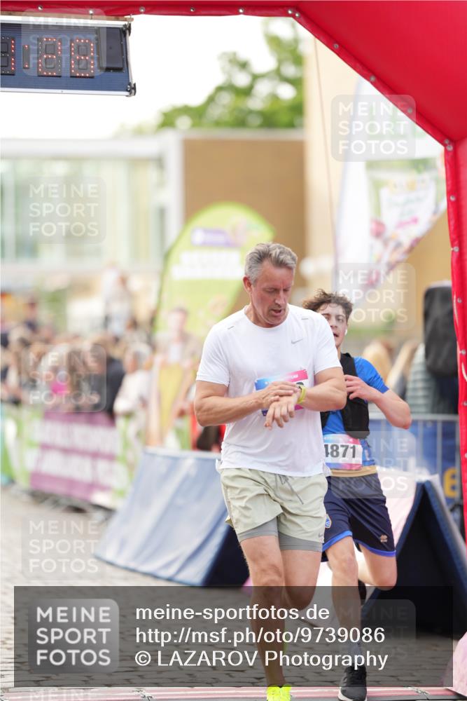12.06.2026 - Holstenköstenlauf LAZAROV Photography http://msf.ph/oto/9739086 12.06.2026 19:51:27 Laufen 3106, 3341, 3518, 3522, 3723, 4761, 4871, 4923 meine-sportfotos.de