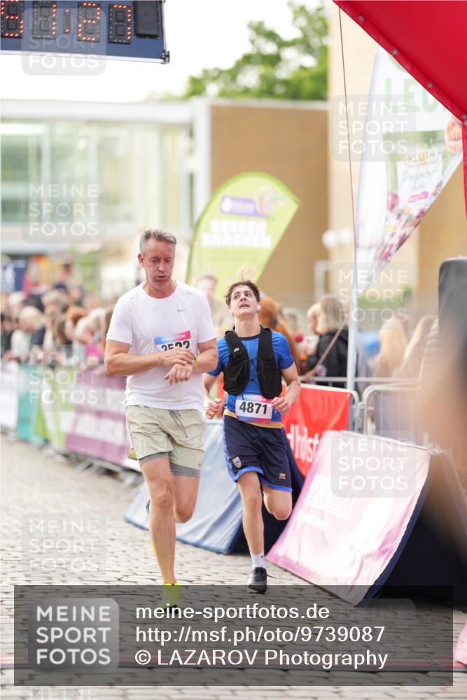 12.06.2026 - Holstenköstenlauf LAZAROV Photography http://msf.ph/oto/9739087 12.06.2026 19:51:26 Laufen 3106, 3341, 3518, 3522, 3723, 4761, 4871, 4923 meine-sportfotos.de
