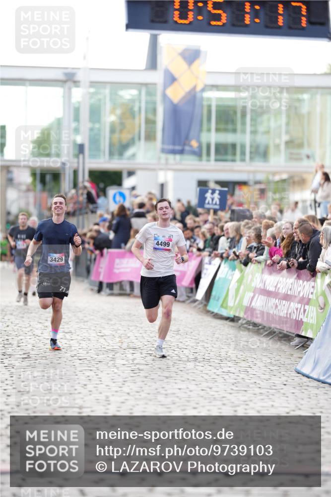 12.06.2026 - Holstenköstenlauf LAZAROV Photography http://msf.ph/oto/9739103 12.06.2026 19:51:16 Laufen 3429, 4499 meine-sportfotos.de