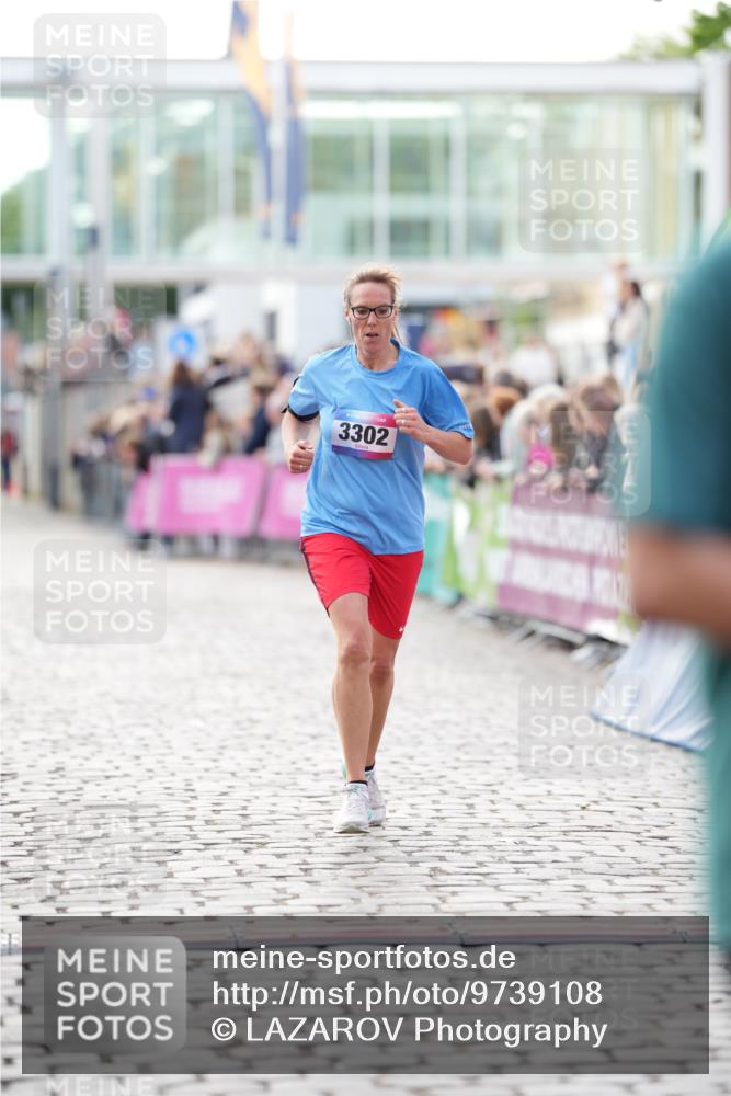 12.06.2026 - Holstenköstenlauf LAZAROV Photography http://msf.ph/oto/9739108 12.06.2026 19:51:09 Laufen 3302, 4068 meine-sportfotos.de