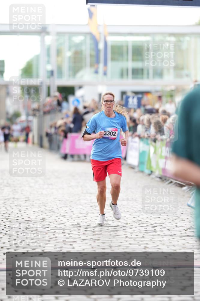 12.06.2026 - Holstenköstenlauf LAZAROV Photography http://msf.ph/oto/9739109 12.06.2026 19:51:09 Laufen 3302, 4068 meine-sportfotos.de