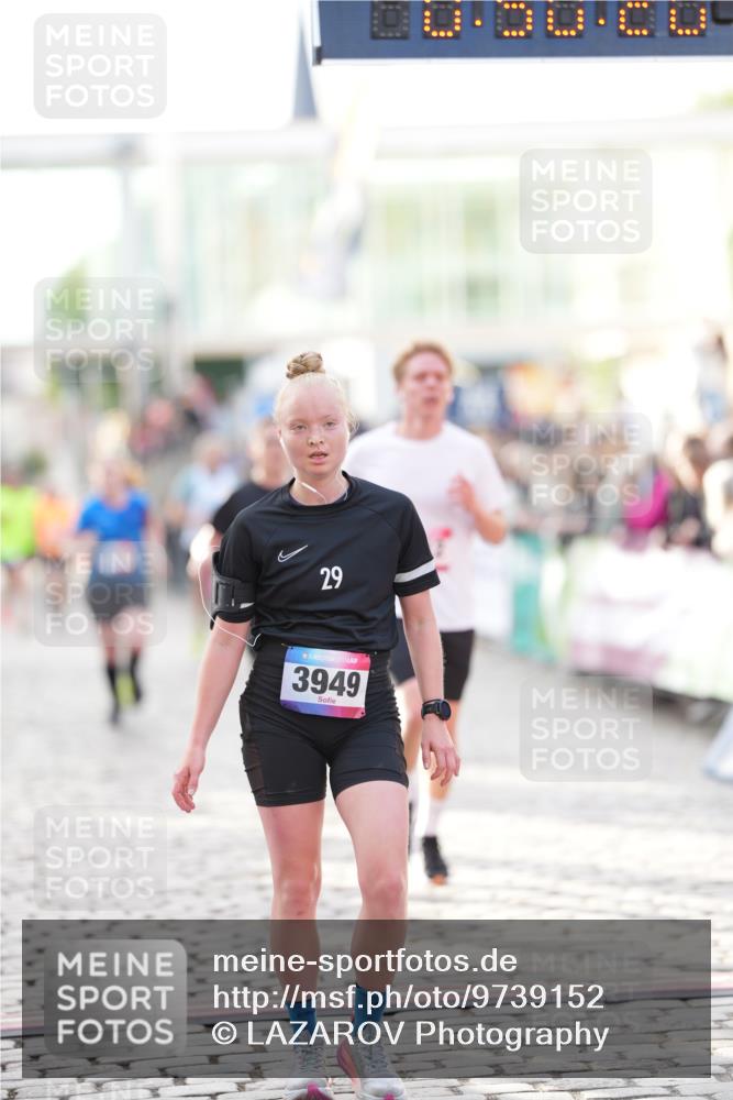 12.06.2026 - Holstenköstenlauf LAZAROV Photography http://msf.ph/oto/9739152 12.06.2026 19:50:20 Laufen 3107, 3112, 3223, 3524, 3946, 3949, 4248, 4719, 4879 meine-sportfotos.de