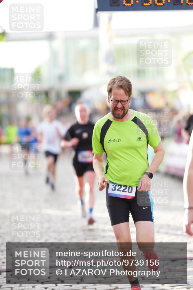 12.06.2026 - Holstenköstenlauf LAZAROV Photography http://msf.ph/oto/9739156 12.06.2026 19:50:17 Laufen 3107, 3112, 3223, 3839, 3949, 4719 meine-sportfotos.de