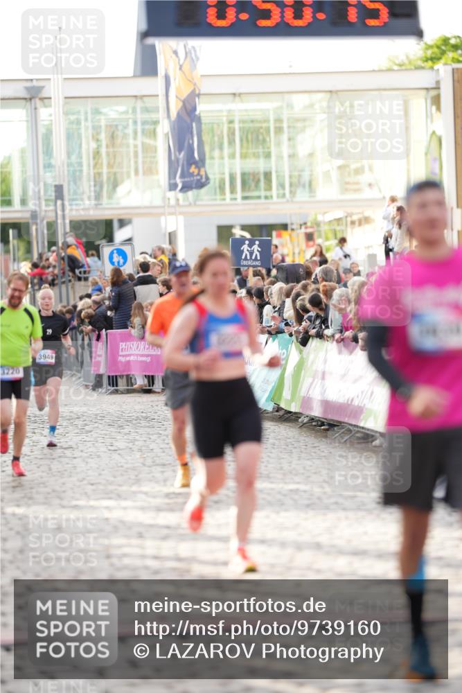 12.06.2026 - Holstenköstenlauf LAZAROV Photography http://msf.ph/oto/9739160 12.06.2026 19:50:14 Laufen 3107, 3223, 3839, 3949 meine-sportfotos.de