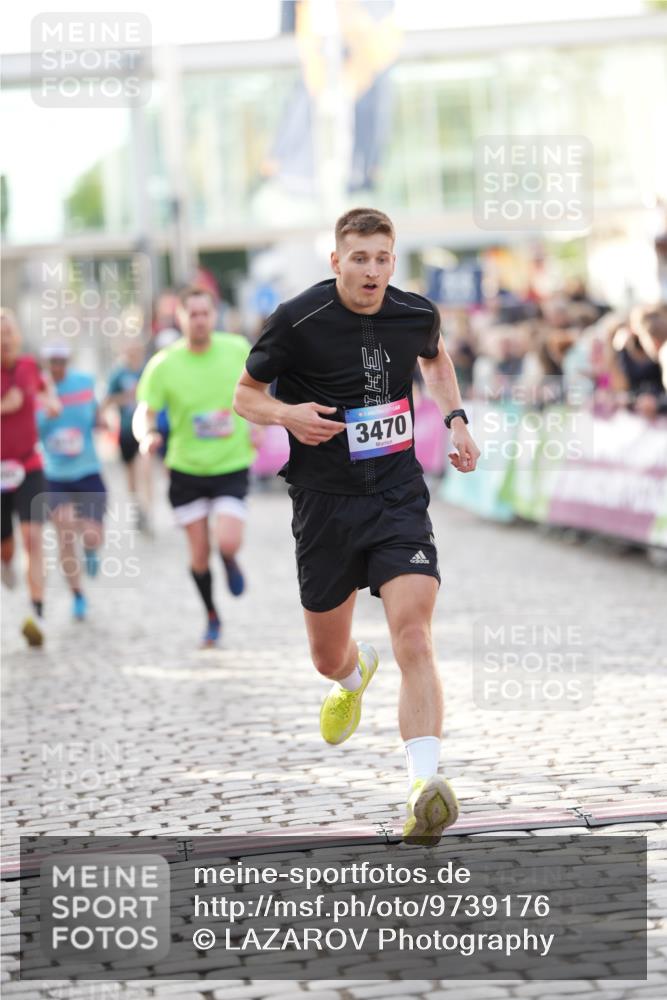 12.06.2026 - Holstenköstenlauf LAZAROV Photography http://msf.ph/oto/9739176 12.06.2026 19:49:56 Laufen 3343, 3470, 3525, 3754, 3838, 4514, 4536, 4576, 4602, 4628 meine-sportfotos.de